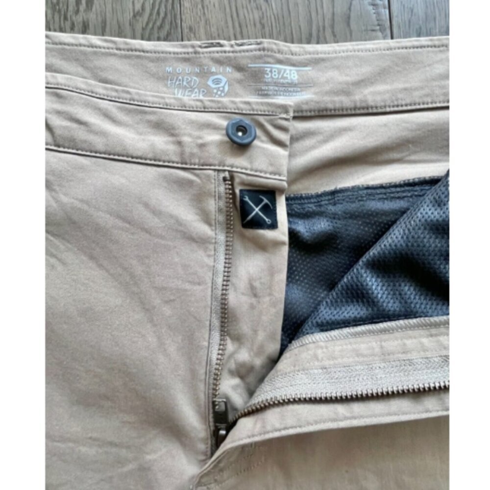Mountain Hardwear Men's Khaki Hiking Shorts Size 38 Outdoor Travel Cotton Casual - Picture 2 of 9